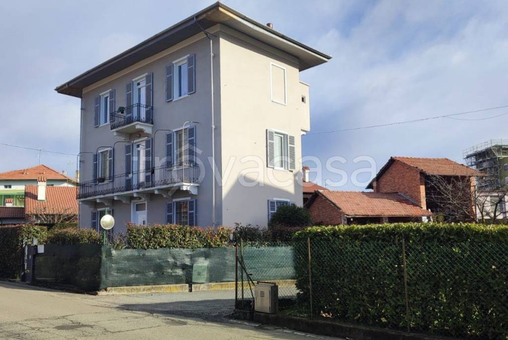 casa indipendente in vendita a Cossato