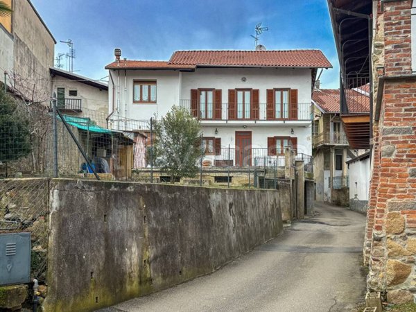 casa indipendente in vendita a Cossato in zona Lavino