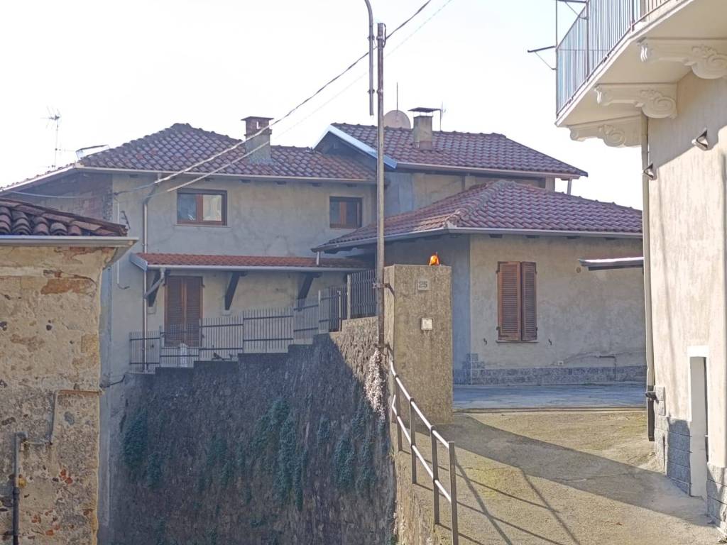 casa indipendente in vendita a Cossato