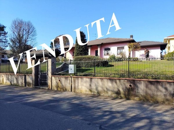 casa indipendente in vendita a Cossato