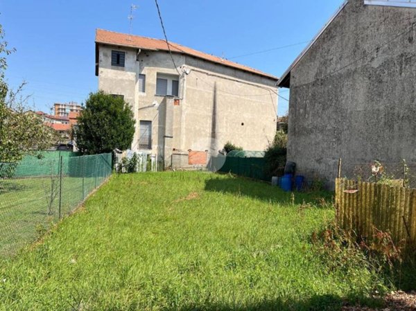 casa indipendente in vendita a Cossato in zona Monteferrario
