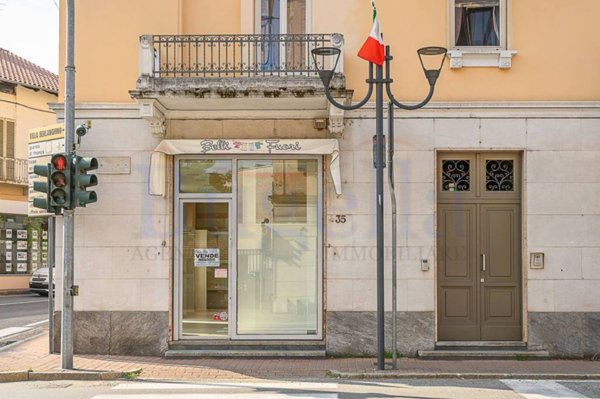 negozio in vendita a Cossato