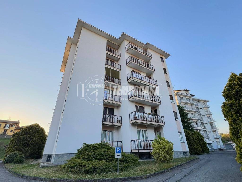 appartamento in vendita a Cossato in zona Monteferrario