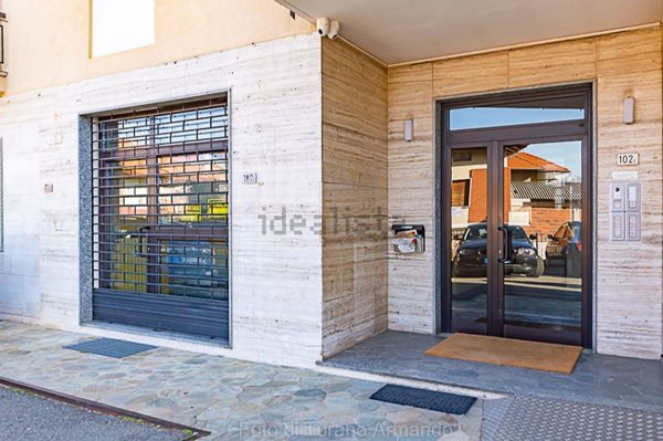 locale commerciale in vendita a Cossato