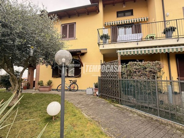 casa indipendente in vendita a Cossato in zona Parlamento
