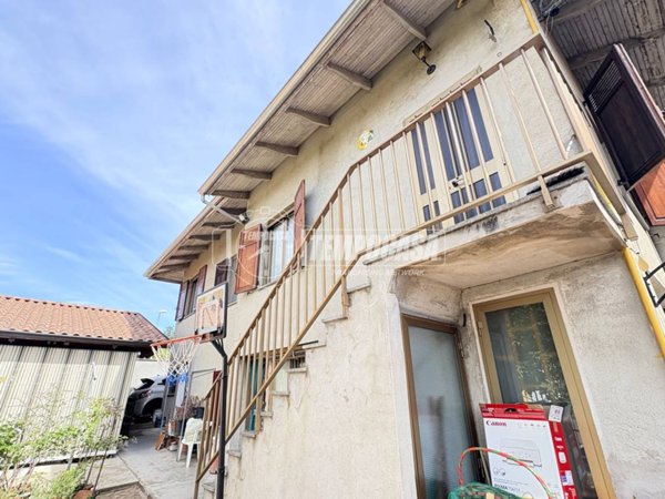 casa indipendente in vendita a Cossato in zona Cerro
