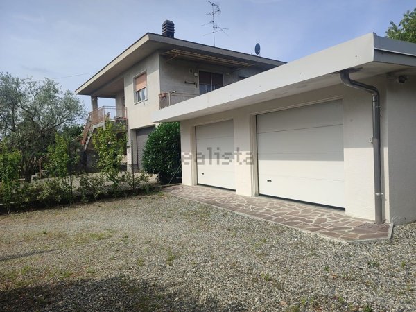 casa indipendente in vendita a Cossato in zona Lavino