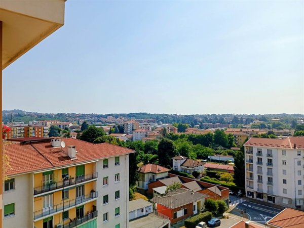 appartamento in vendita a Cossato in zona Monteferrario