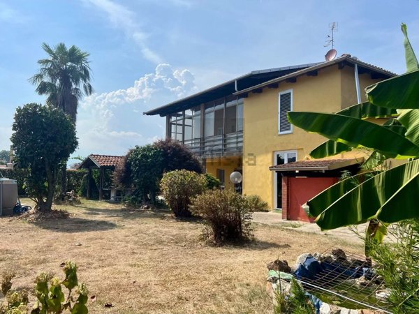 casa indipendente in vendita a Cossato
