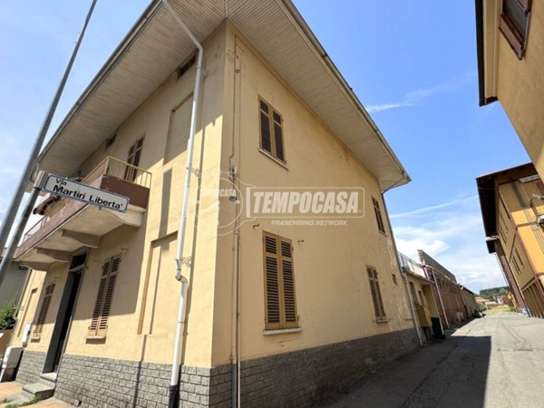 casa indipendente in vendita a Cossato in zona Monteferrario