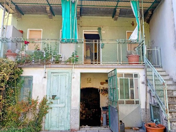 casa indipendente in vendita a Cossato in zona Monteferrario