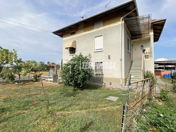 casa indipendente in vendita a Cossato