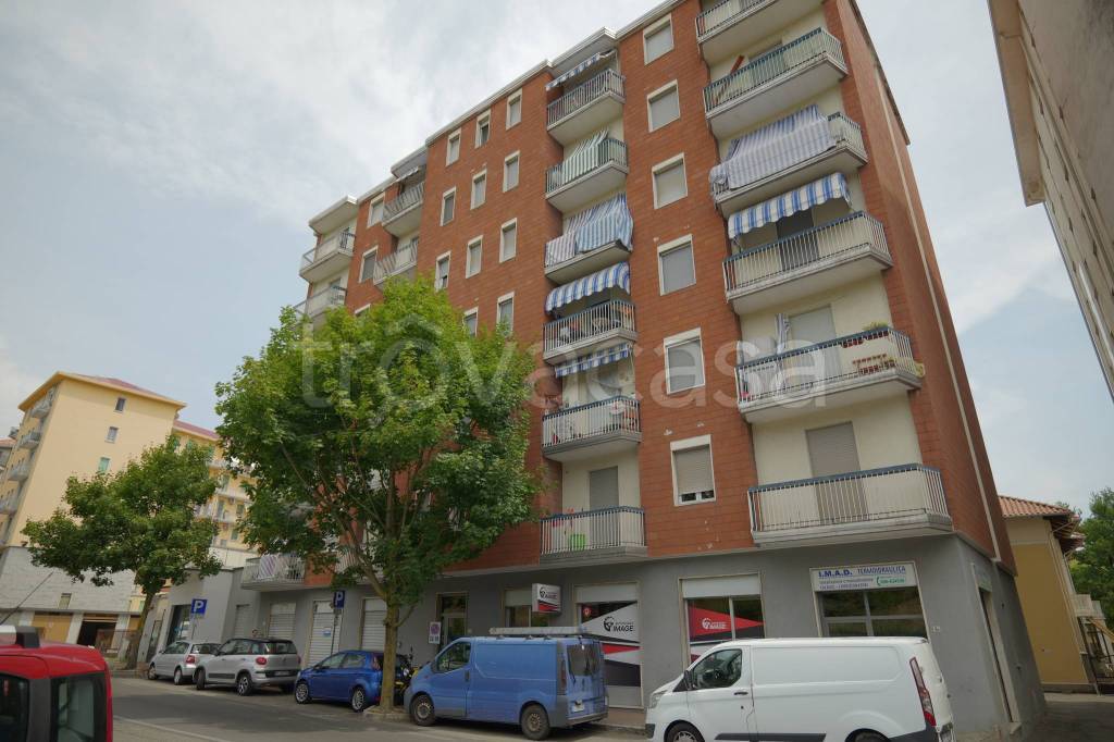 appartamento in vendita a Cossato in zona Monteferrario