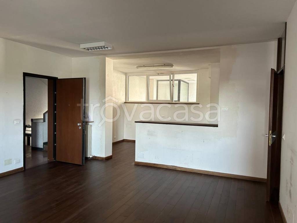 appartamento in vendita a Cossato in zona Monteferrario
