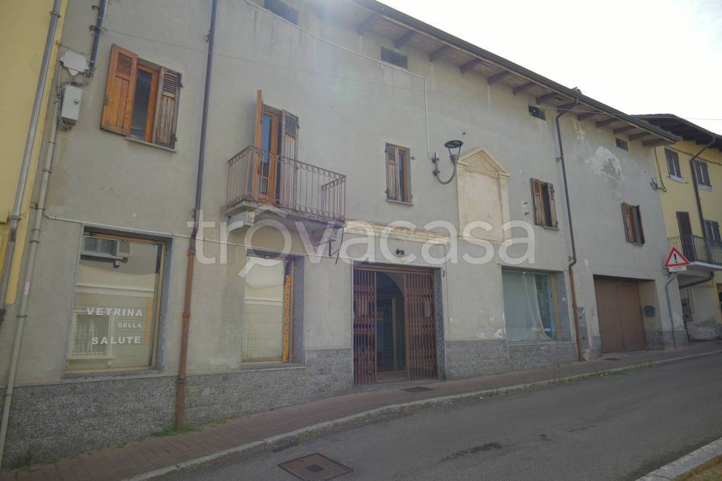 casa indipendente in vendita a Cossato in zona Monteferrario