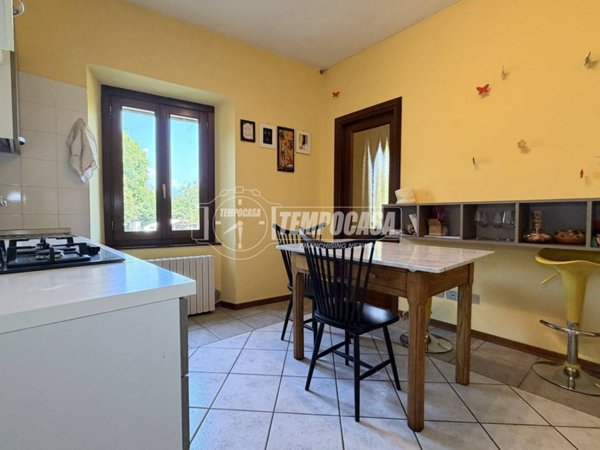appartamento in vendita a Cossato in zona Cerro
