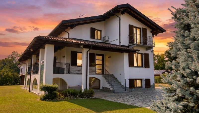 casa indipendente in vendita a Cossato