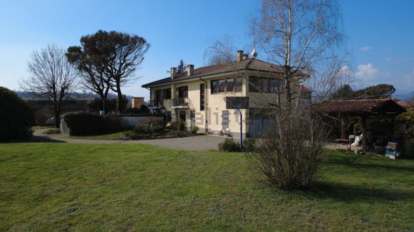 casa indipendente in vendita a Cossato in zona Spolina