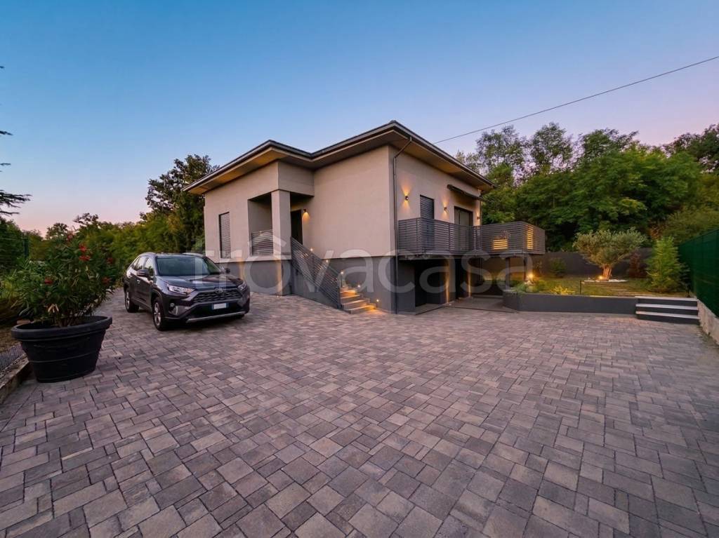 casa indipendente in vendita a Cossato