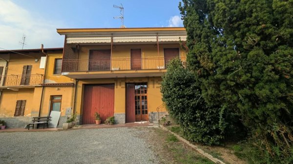 casa indipendente in vendita a Cossato in zona Monteferrario