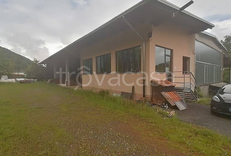 locale commerciale in vendita a Crevacuore