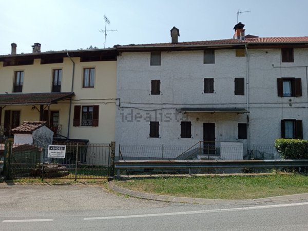 casa indipendente in vendita a Crevacuore in zona Azoglio