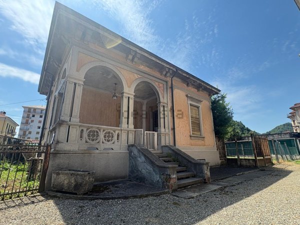 casa indipendente in vendita a Crevacuore