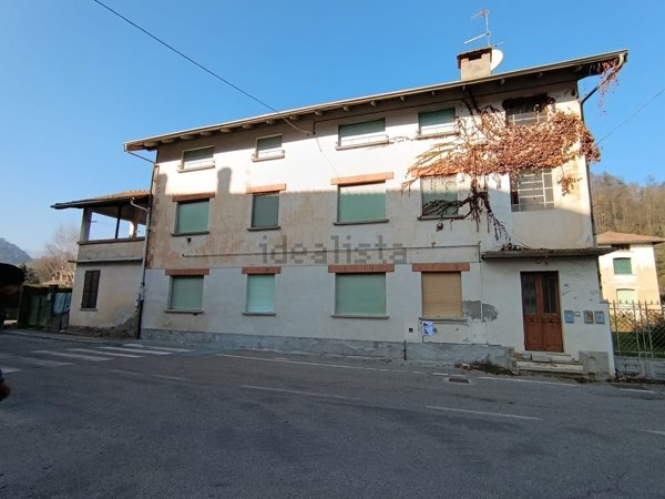 casa indipendente in vendita a Crevacuore