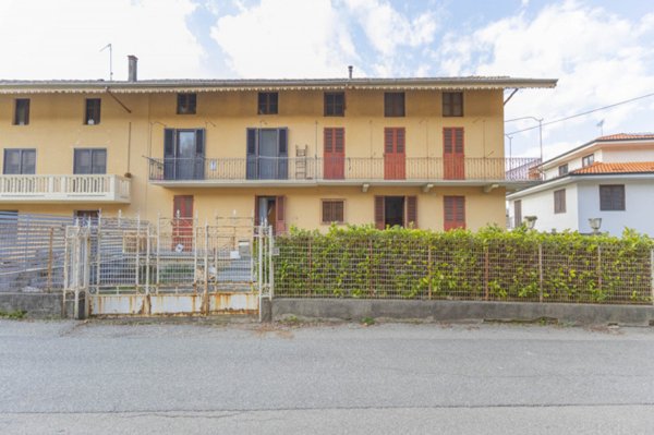 casa semindipendente in vendita a Crevacuore