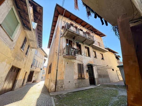 casa semindipendente in vendita a Crevacuore