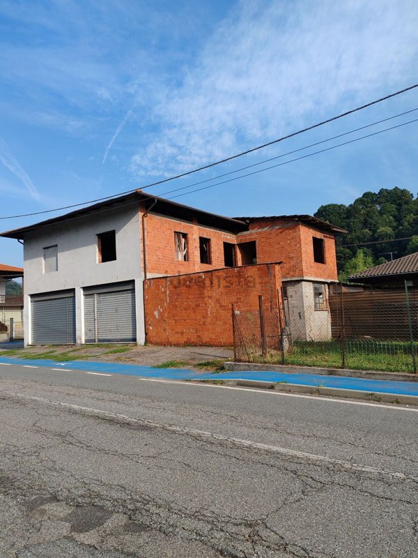 casa indipendente in vendita a Crevacuore in zona Azoglio