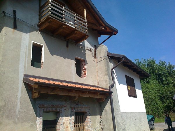 casa indipendente in vendita a Curino