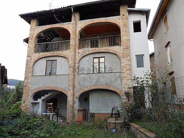 casa indipendente in vendita a Curino