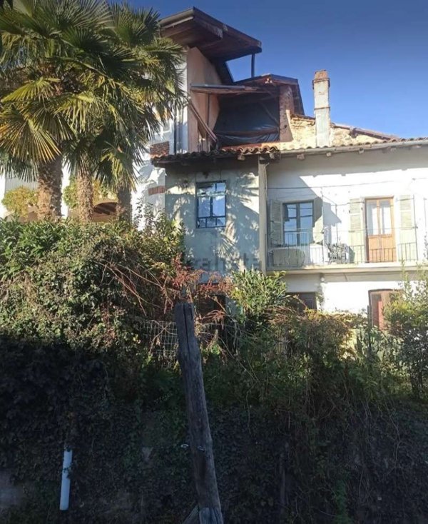 casa indipendente in vendita a Curino