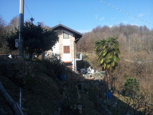 casa indipendente in vendita a Curino