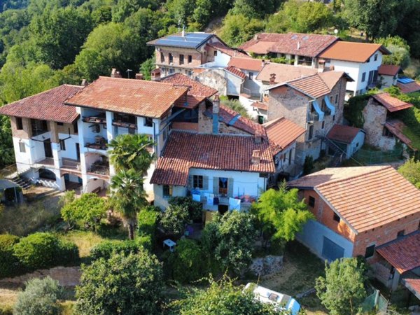 casa indipendente in vendita a Curino