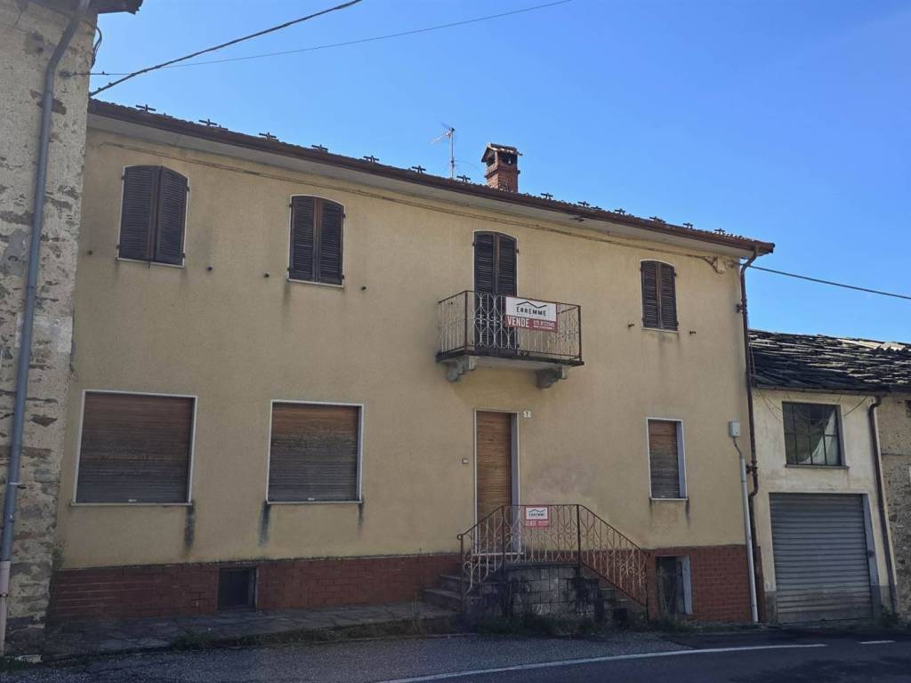 casa semindipendente in vendita a Donato