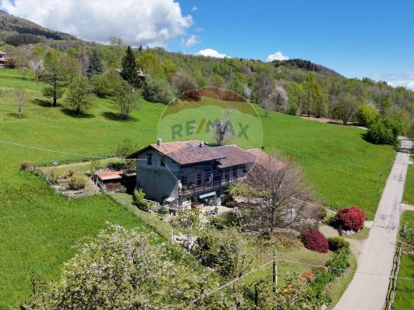 casa indipendente in vendita a Donato