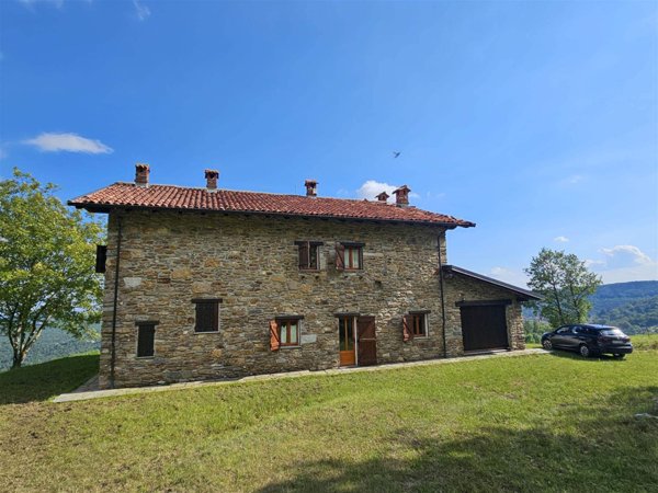 casa indipendente in vendita a Donato