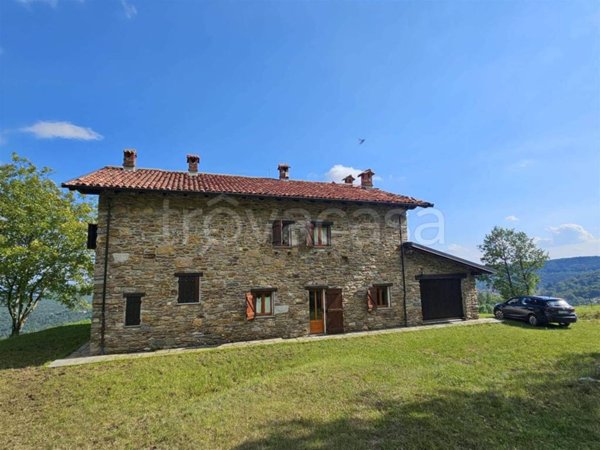 casa indipendente in vendita a Donato
