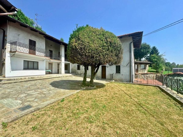 casa indipendente in vendita a Donato