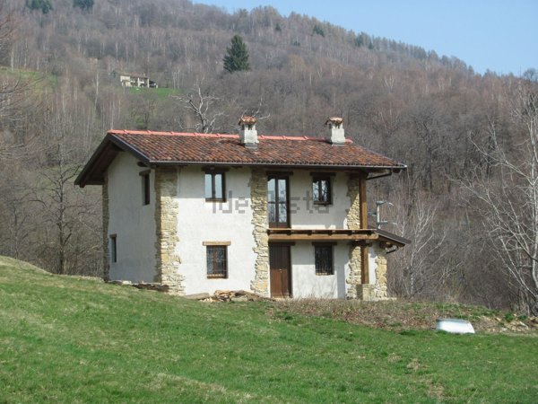 quadrivano in vendita a Donato