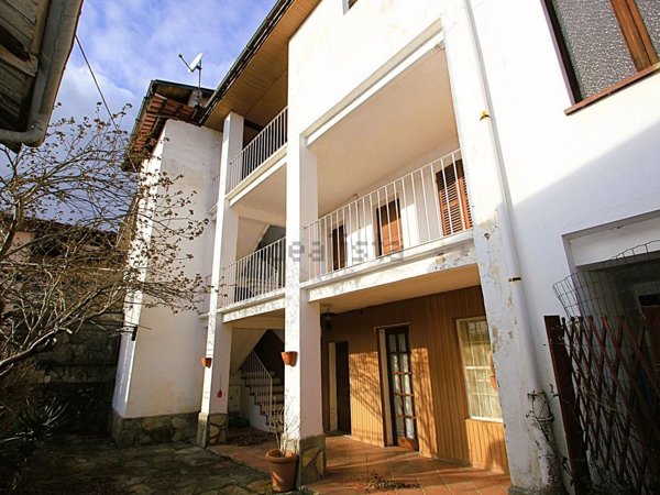 casa indipendente in vendita a Donato