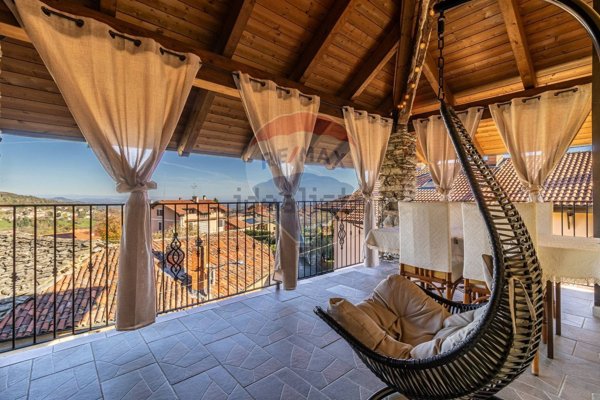 casa indipendente in vendita a Donato