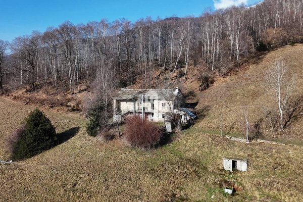 casale in vendita a Donato