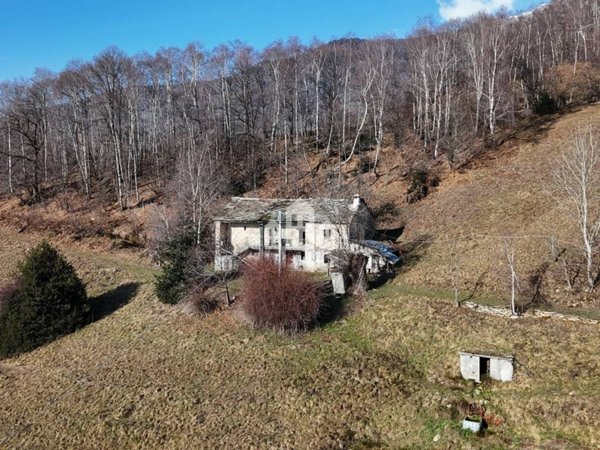 casale in vendita a Donato