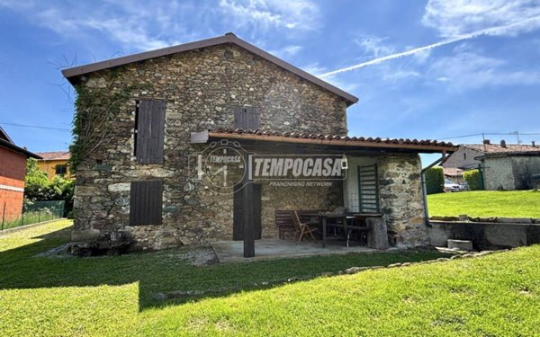 casa indipendente in vendita a Donato