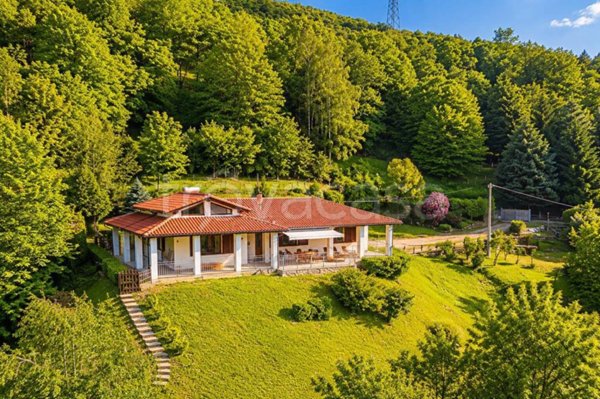 casa indipendente in vendita a Donato