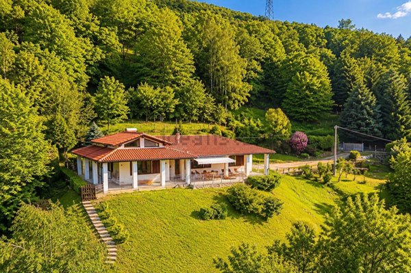 casa indipendente in vendita a Donato