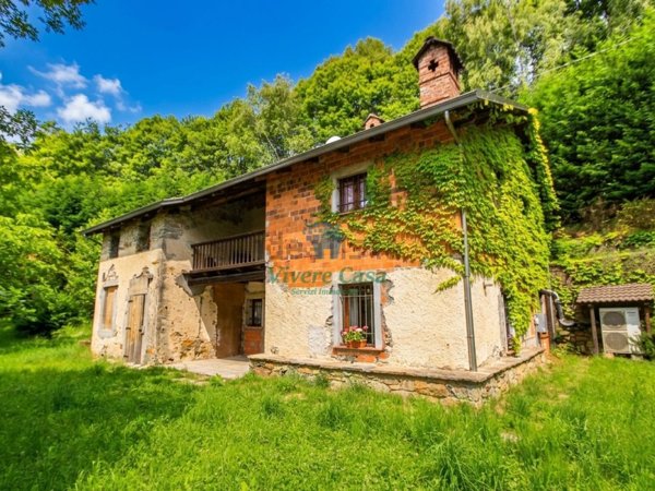 casa indipendente in vendita a Donato